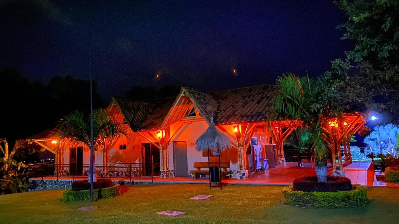 La Victoria Hotel Campestre Quimbaya Buitenkant foto