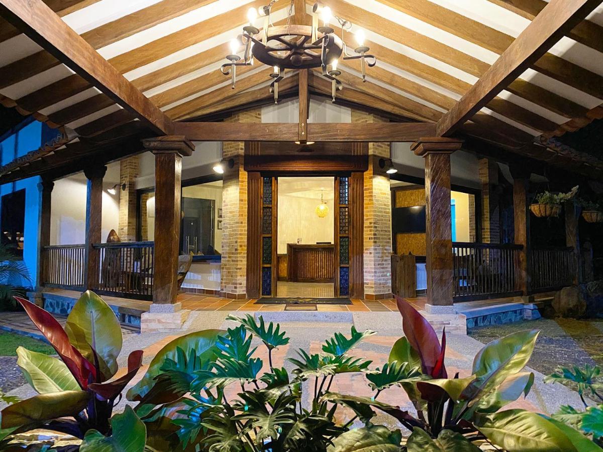 La Victoria Hotel Campestre Quimbaya Buitenkant foto