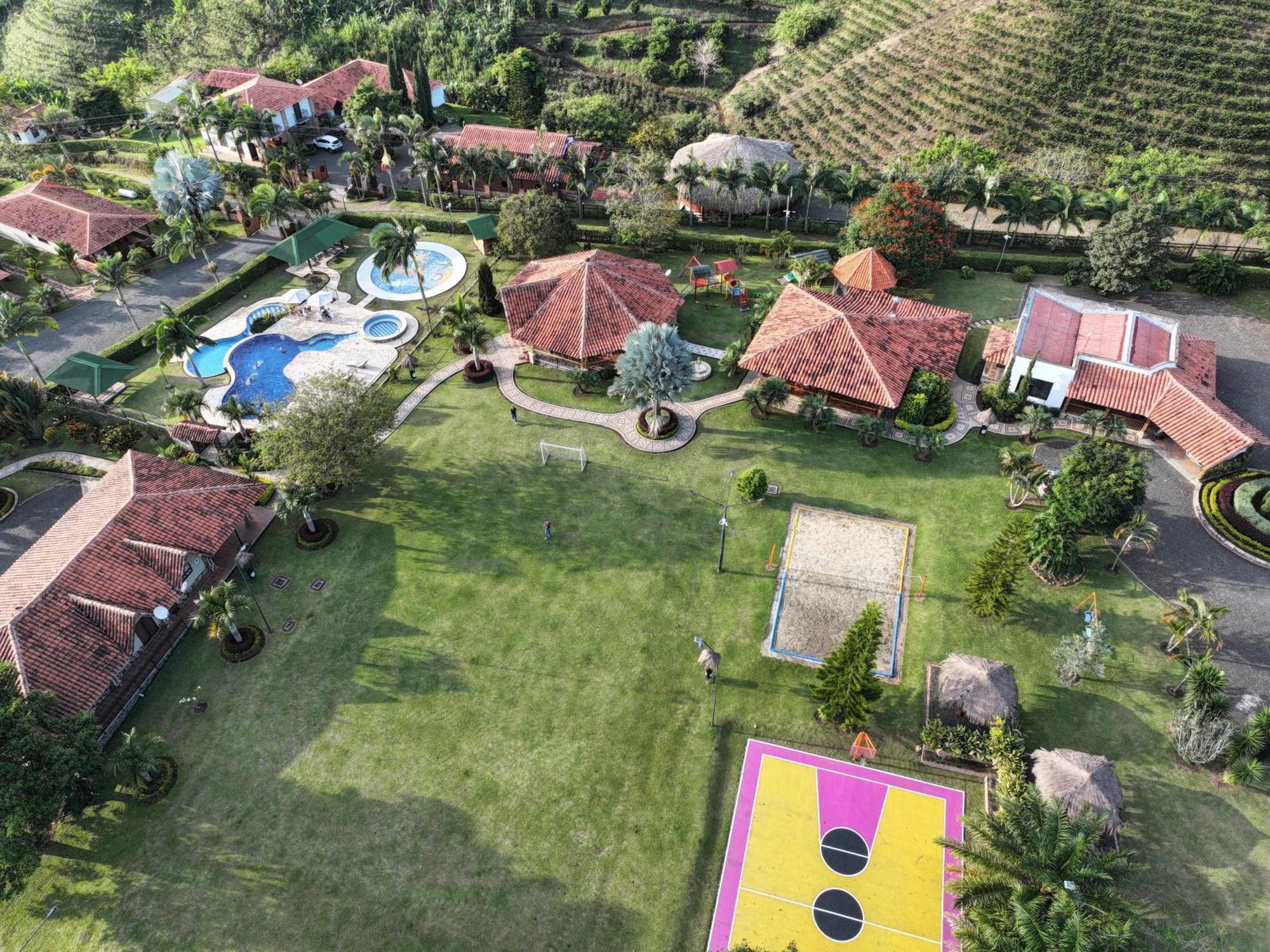 La Victoria Hotel Campestre Quimbaya Buitenkant foto
